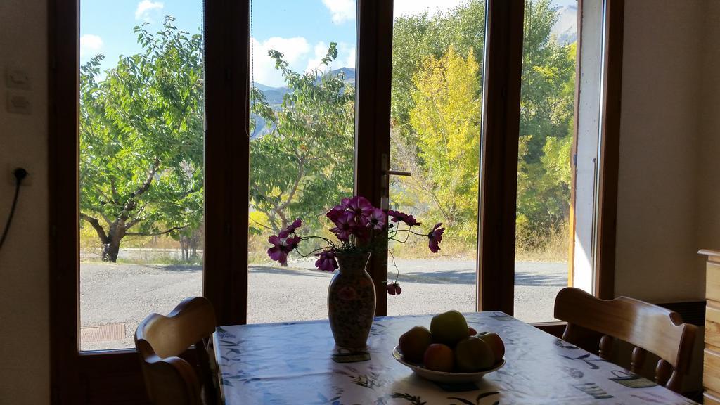 Studio Barcelonnette Ubaye, Provence Enchastrayes Bagian luar foto