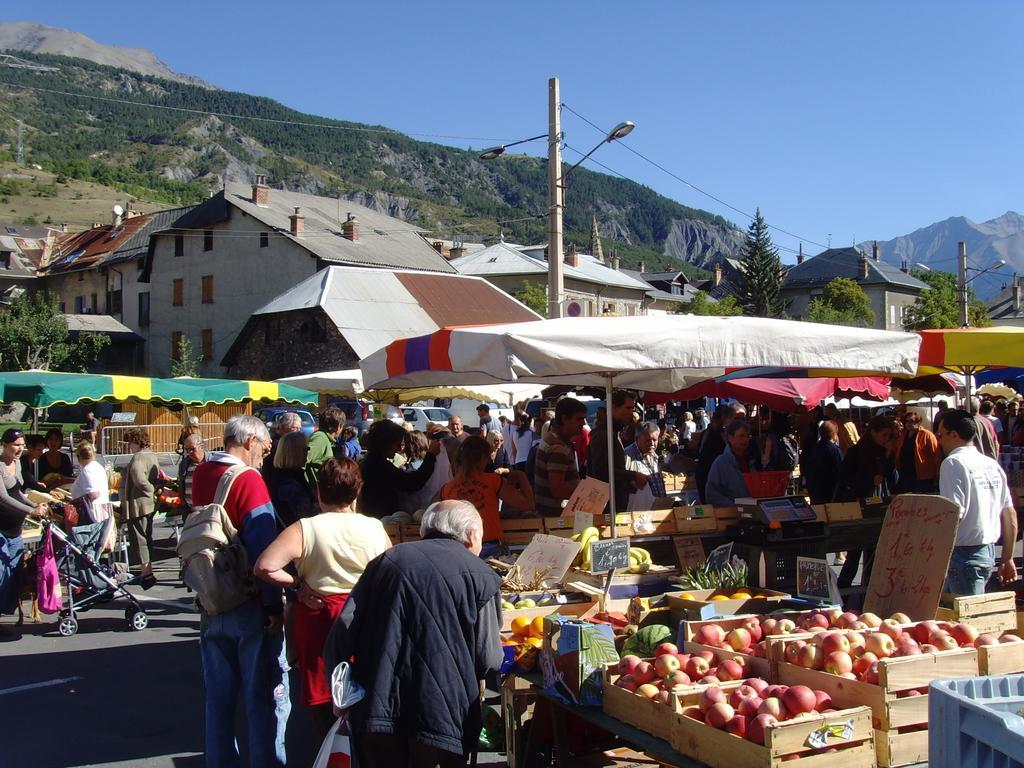 Studio Barcelonnette Ubaye, Provence Enchastrayes Bagian luar foto