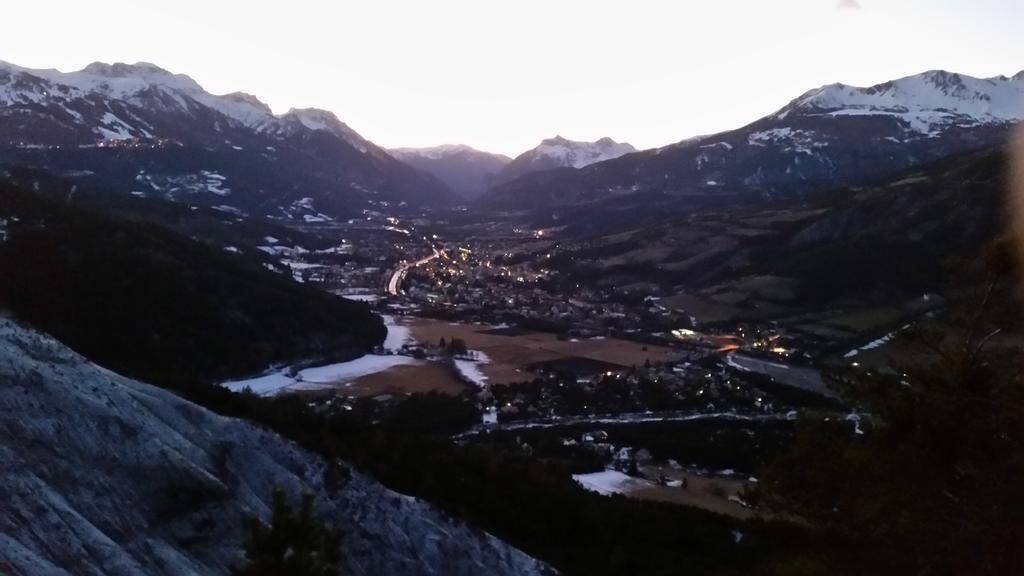 Studio Barcelonnette Ubaye, Provence Enchastrayes Bagian luar foto